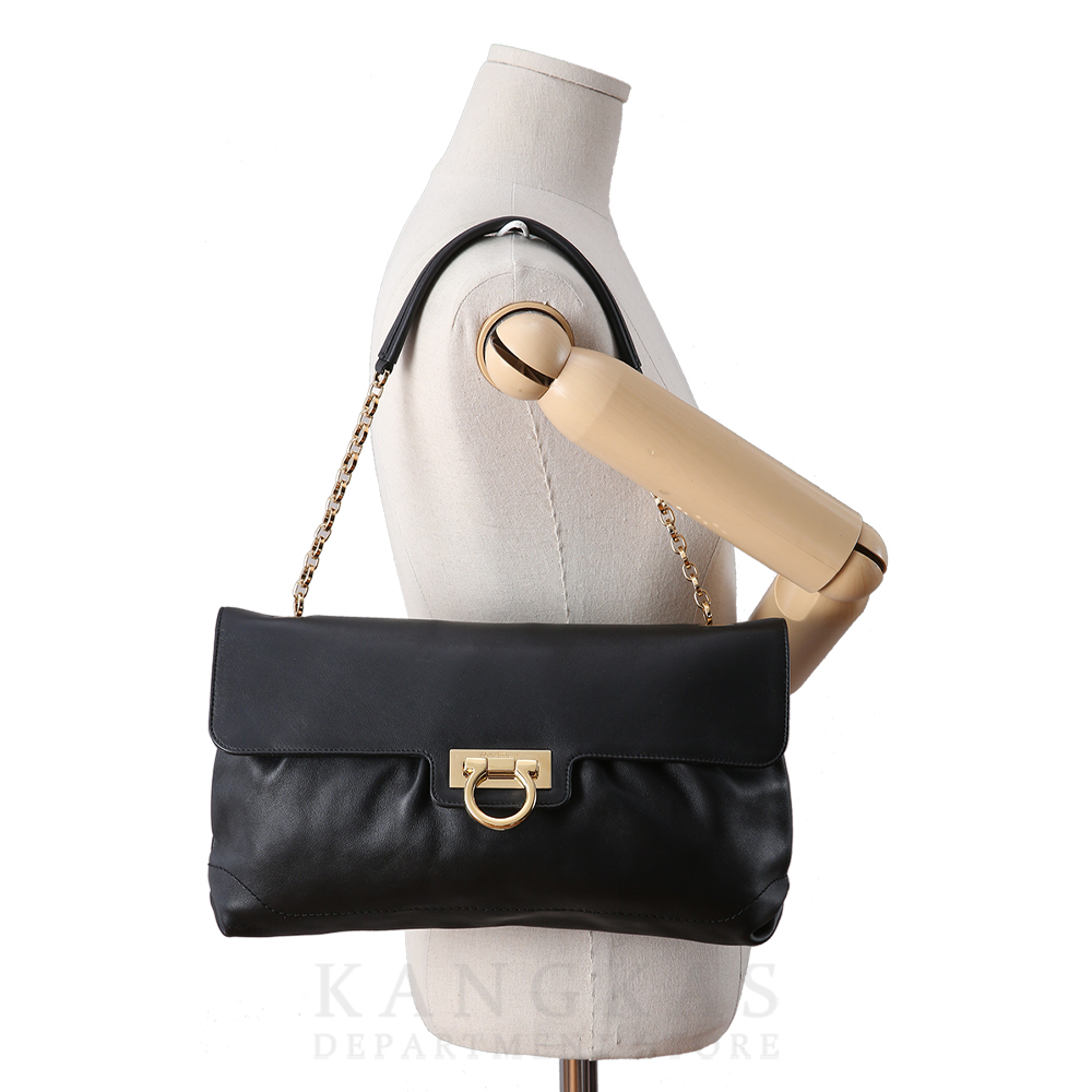 FERRAGAMO(USED)페레가모 체인 숄더백